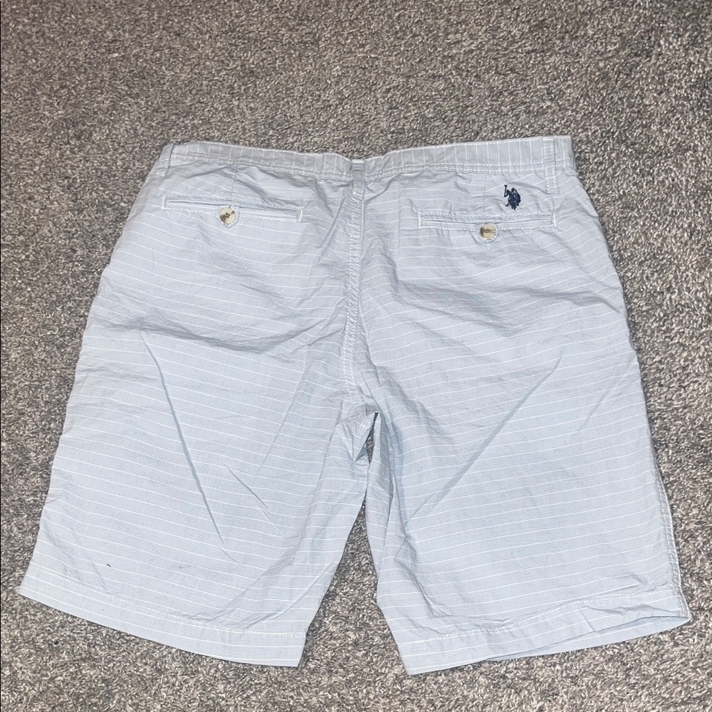 U.S POLO Men's Light Gray Striped Shorts - Picture 4 of 4